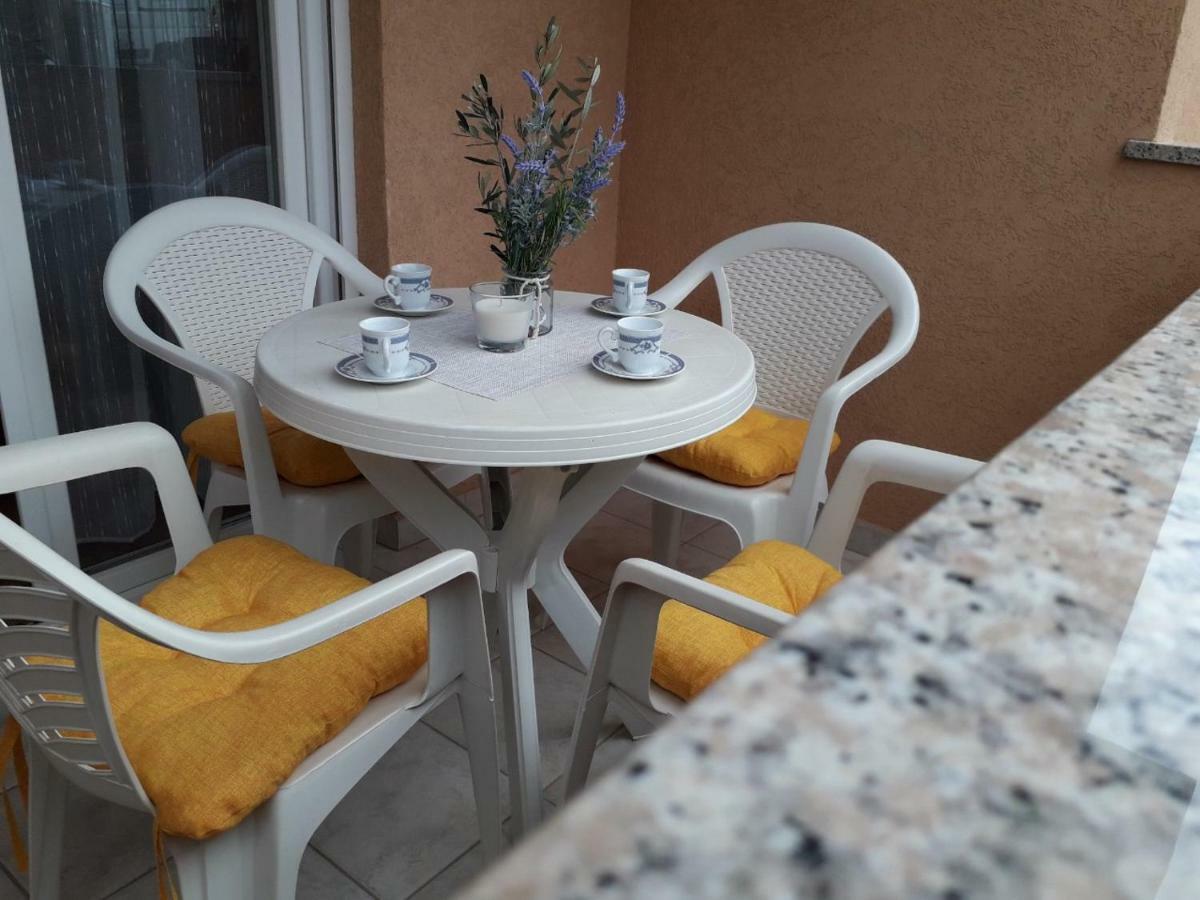 Apartman Lean Пула Экстерьер фото